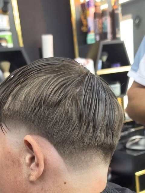 Bowl Cut mit Taper